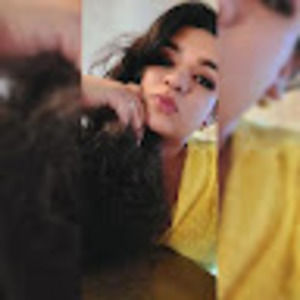 Meet your Posher, Daniela